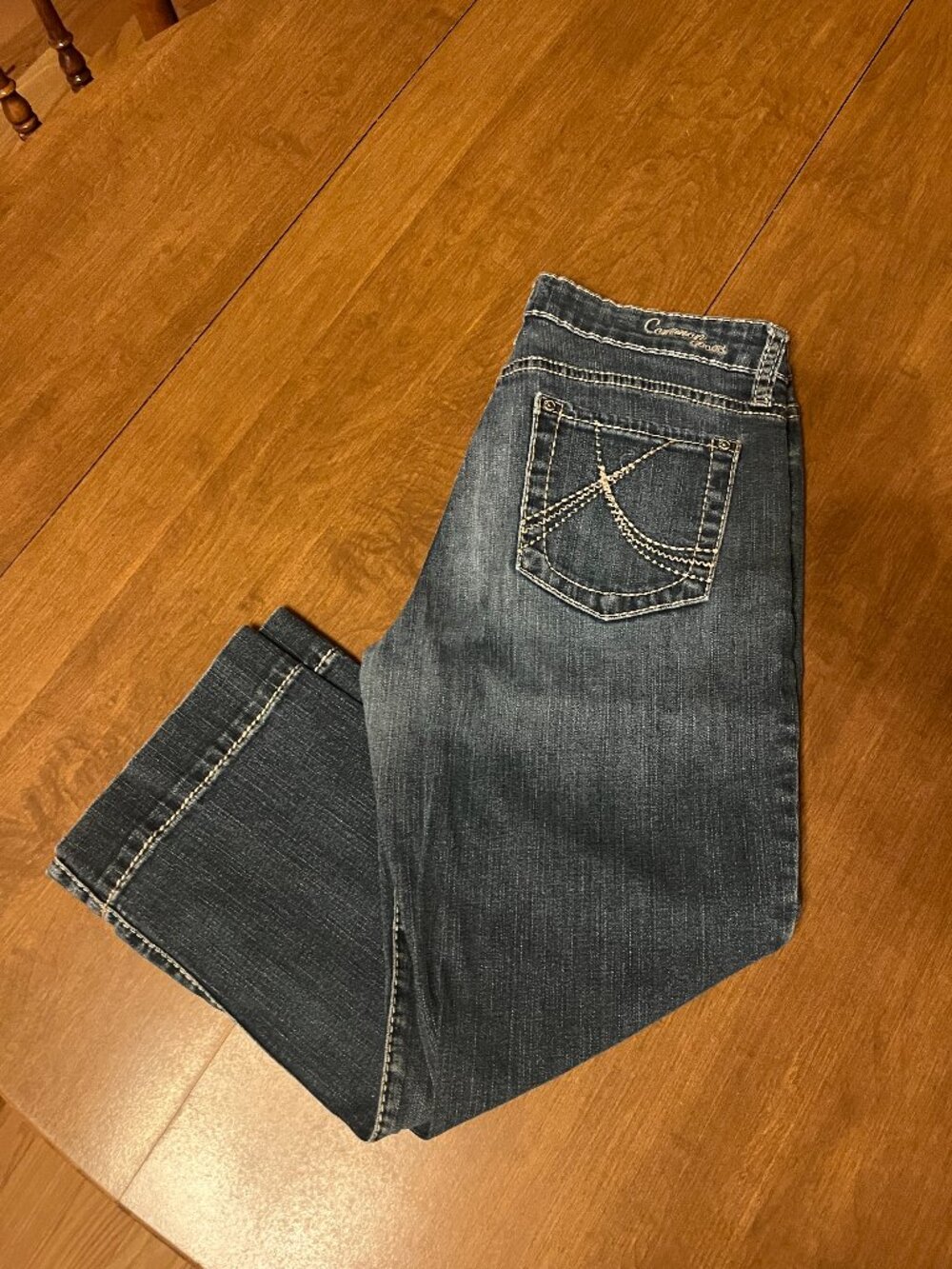 Women's Jean Capris Common Genes